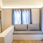 拉略萨营地 *